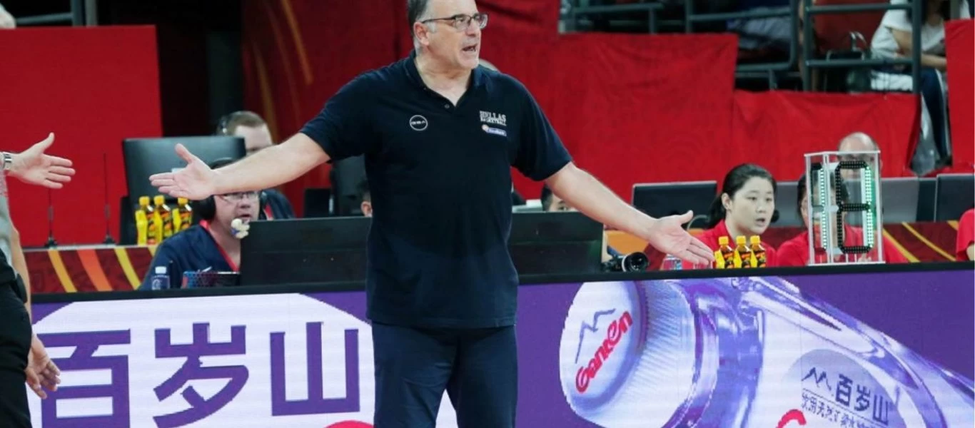 Το twitter… εμπνέεται από τον Σκουρτόπουλο: Μια καλαμαράκια στο 9 και γρήγορα!